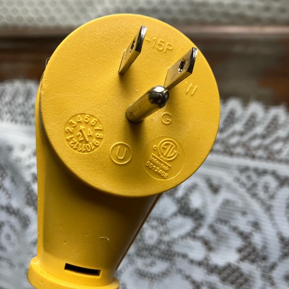 Camco 12 In RV Electrical Adapter 15A - Picture 4 of 5